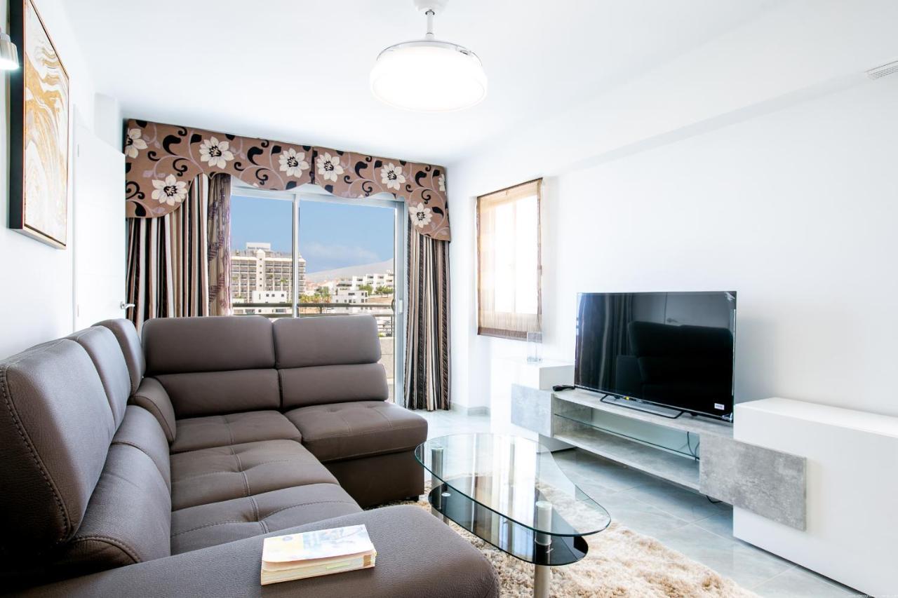 Fabulous New 2 Bedroom In Apartment *